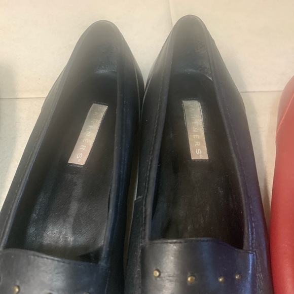 🥿 2 Pairs of Loafers - RED AND BLACK (6 1/2)🥿🥿 - Picture 5 of 10
